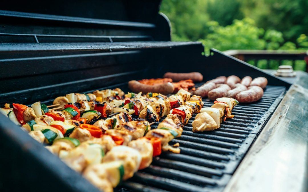 Grilling Like a Pro: Essential Techniques and Tools for Perfect Results