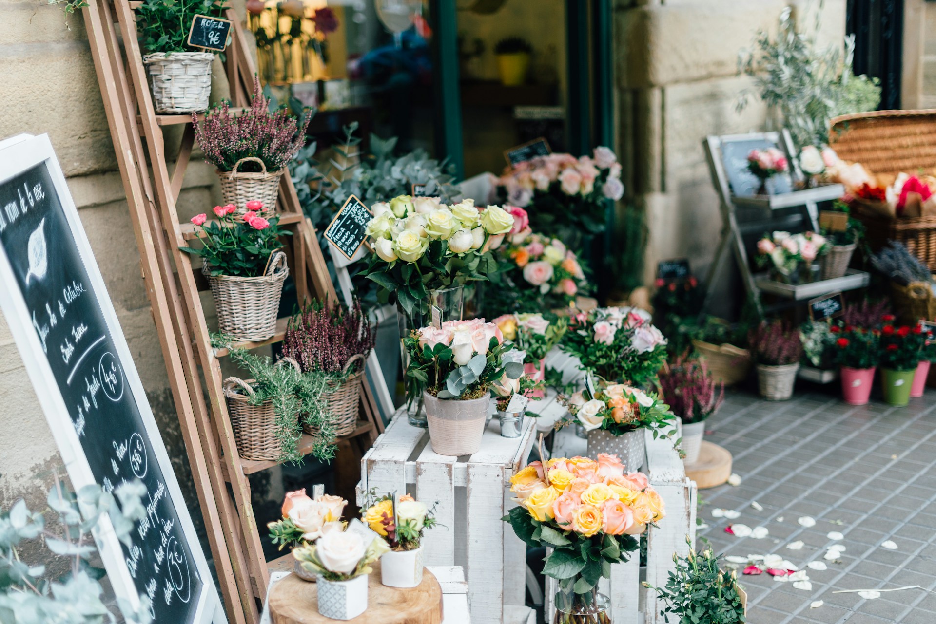 Grosse Pointe's Top Florists: Viviano Flower Shop & Charvat The Florist