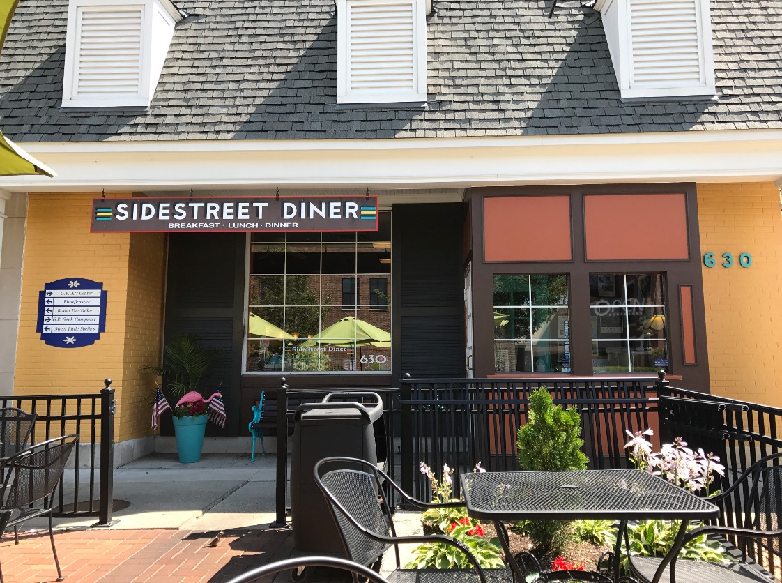 Looking for Classic American Eats? Try SideStreet Diner in Grosse Pointe