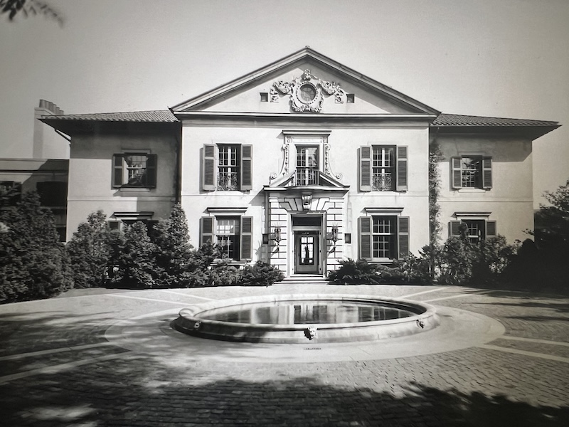 Grosse Pointe War Memorial in 1949 — an early symbol of the community’s commitment to honoring veterans.